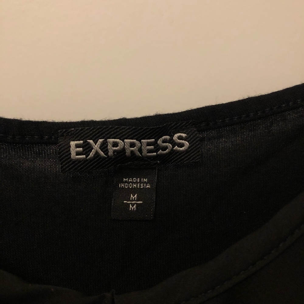 2️⃣for🔟 Black Express Ruffle Tank - Picture 3 of 4